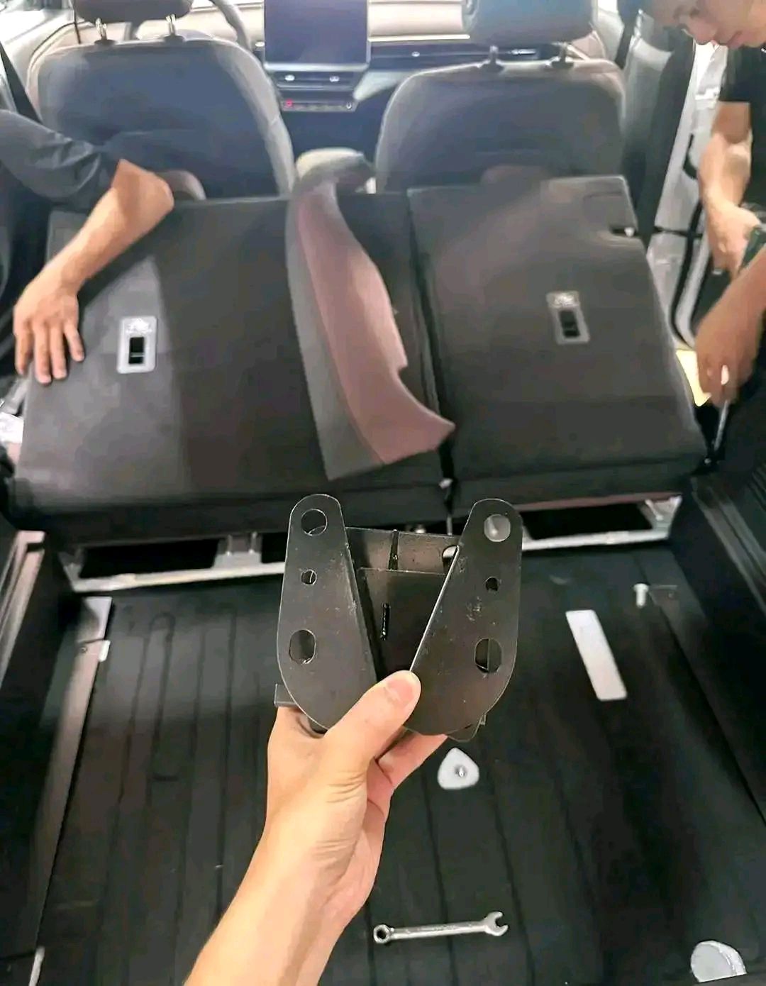 589723260_1263553459147642_4579686483931386435_n