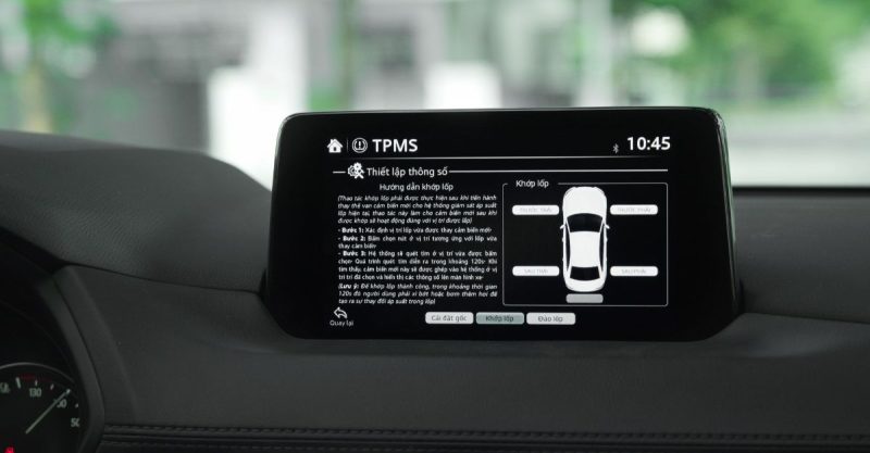 Đảo lốp, khớp lốp trên màn hình zin của J43 giúp chủ xế theo dõi bảo dưỡng tiện lợi và tiết kiệm thời gian hơn.