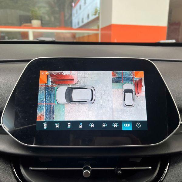 Camera 360 độ Ellicam V6VF5 mang đến nhiều góc quan sát chuẩn mực, giúp chủ xế lái xe an toàn tối ưu