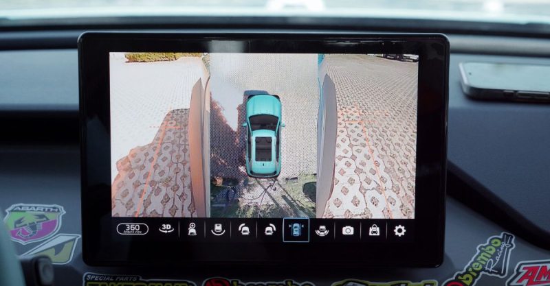 Camera 360 độ được đi kèm cùng hệ thống màn Android MHU Elliview H3 giúp lái xe an toàn tối ưu hơn