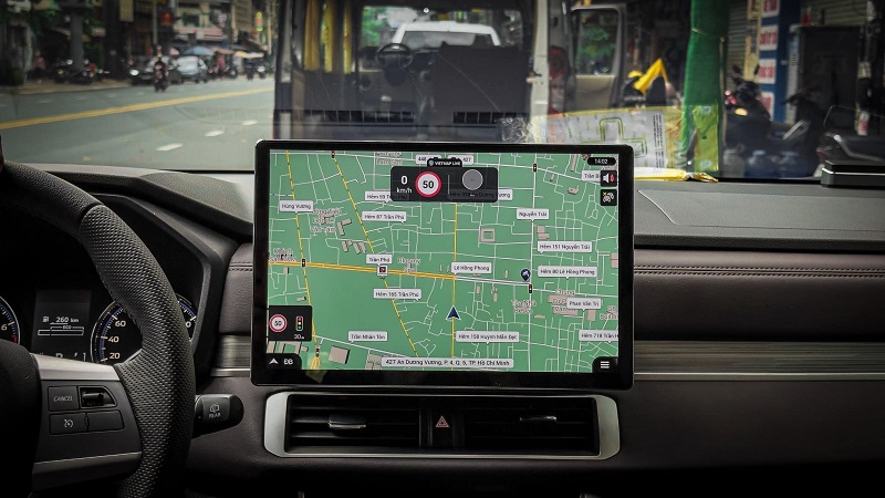 Teyes CC3 2K Max 360 hỗ trợ xem chỉ đường, cảnh báo giao thông